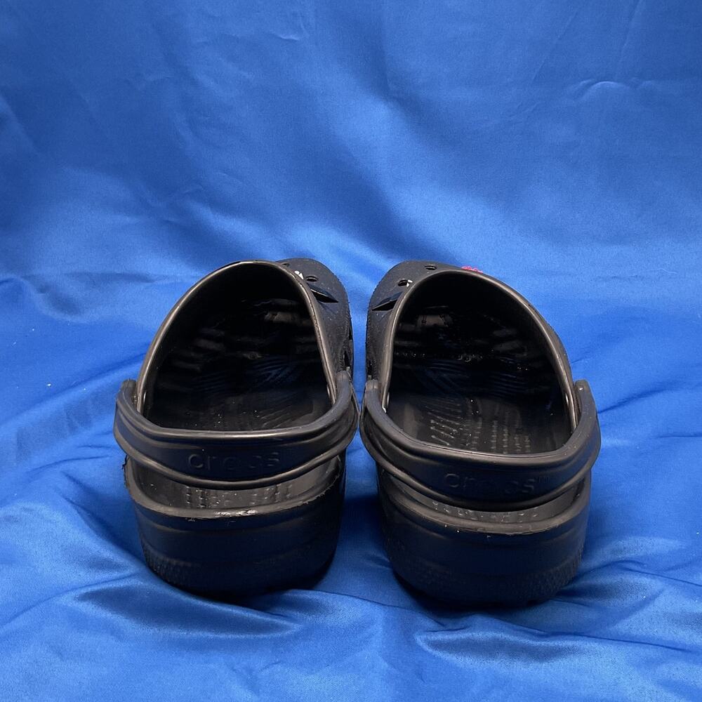 Classic Crocs Black mens 11 With Jibbitz - Picture 4 of 10